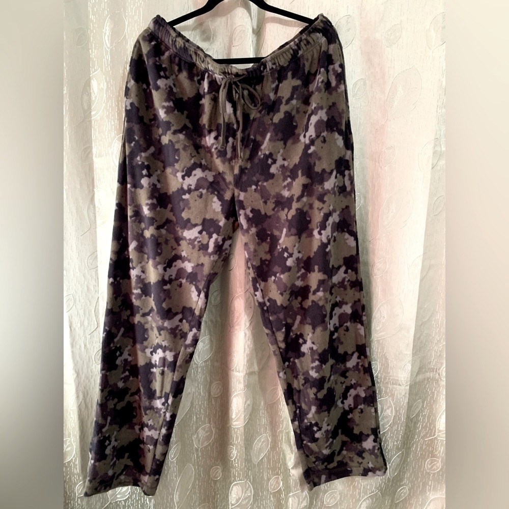 NWT Cuddl Duds Pajama Set